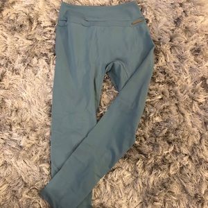 Whitney Simmons X Gymshark leggings